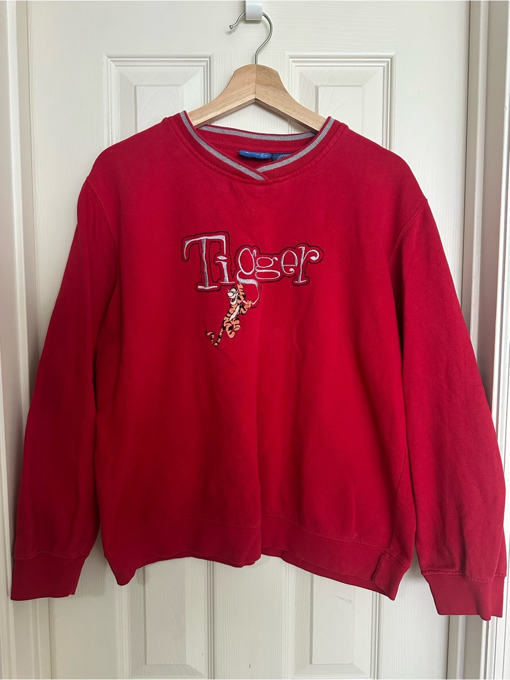 Vintage 90s Disney Store Tigger Sweatshirt
